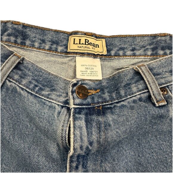 LL Bean Natural Fit Men’s Jeans Size 38×29 Medium Wash Straight Leg Jeans - Picture 2 of 7